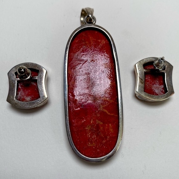 Vintage Coral Sterling Silver Oval Pendant and Earrings set-circa 1930’s - Picture 14 of 14